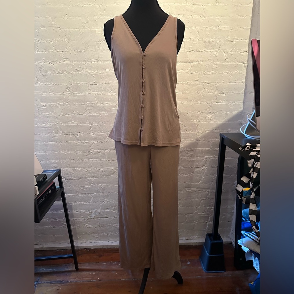 Women's Tan Sleeveless Button-Down Top and Pants Set